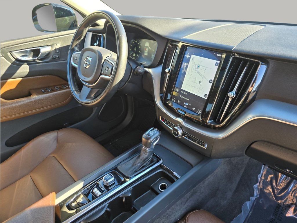 Used 2018 Volvo XC60 T5 Momentum w/ Convenience Package AWD/4WD image 27