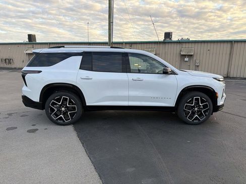 New 2026 Chevrolet Traverse High Country w/ LPO, Floor Liner Package image 8