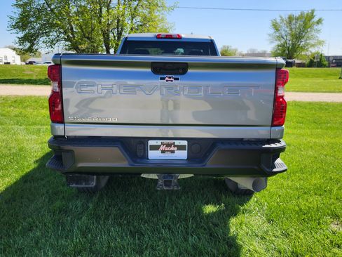 Used 2025 Chevrolet Silverado 3500 W/T AWD/4WD image 6
