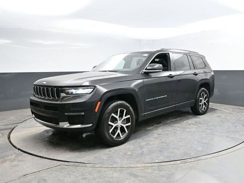 Used 2024 Jeep Grand Cherokee L Limited w/ Luxury Tech Group II image 5