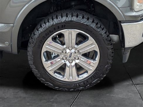 Used 2019 Ford F150 Lariat w/ Equipment Group 502A Luxury image 11