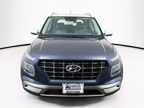 Certified 2025 Hyundai Venue Limited FWD image 2