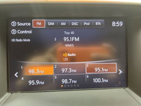 Used 2020 Nissan Pathfinder S image 25