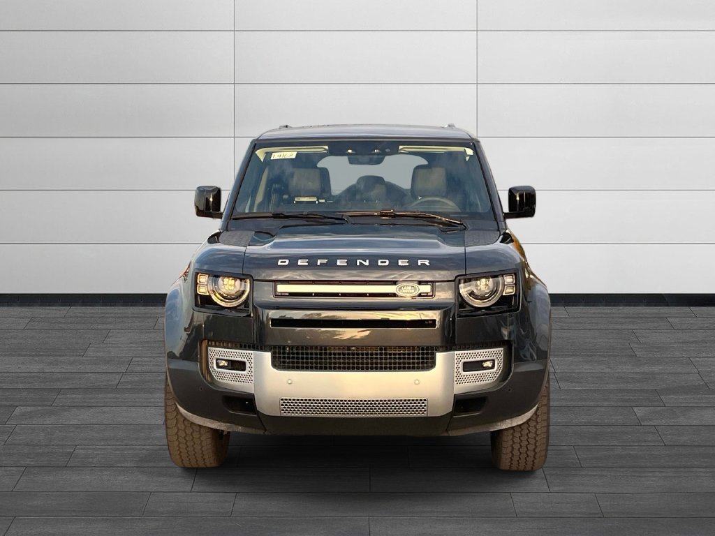 Used 2025 Land Rover Defender 110 S AWD/4WD image 8