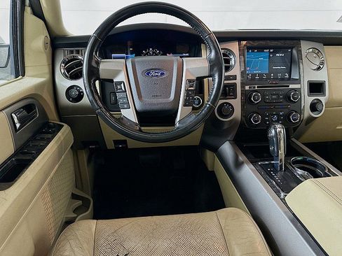 Used 2017 Ford Expedition Limited w/ Equipment Group 301A AWD/4WD image 24