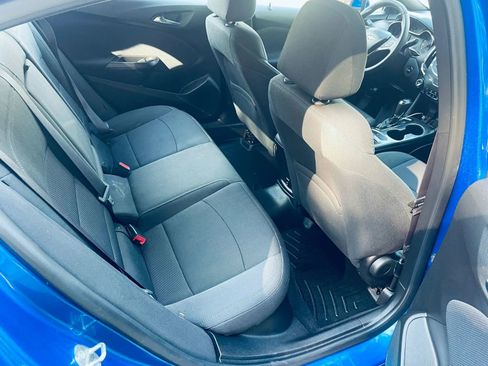 Used 2017 Chevrolet Cruze LT w/ Convenience Package image 22