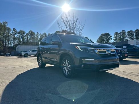 Used 2019 Honda Pilot EX image 1