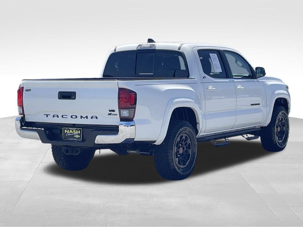 Used 2021 Toyota Tacoma SR5 RWD image 3