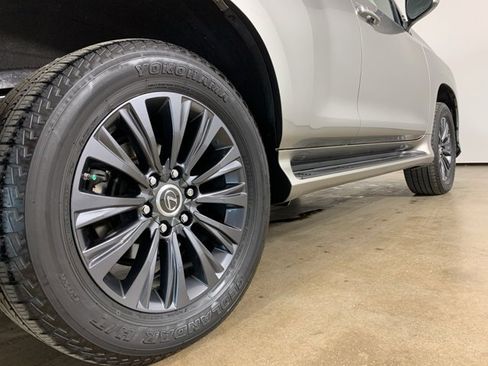 Used 2020 Lexus GX 460 Premium image 9