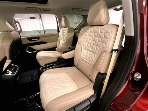 New 2026 Nissan Armada Platinum Reserve w/ Accent Package AWD/4WD image 11