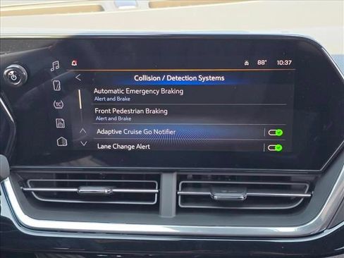 New 2026 Chevrolet Trax RS w/ Sunroof Package FWD image 24