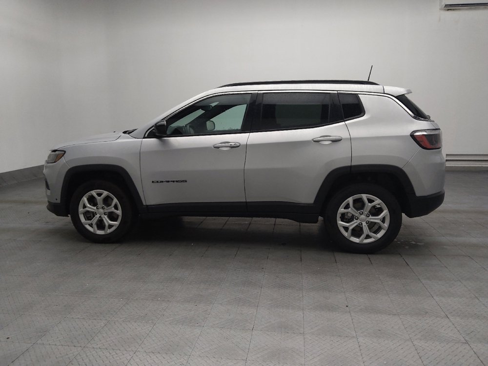 Used 2024 Jeep Compass Latitude AWD/4WD image 3