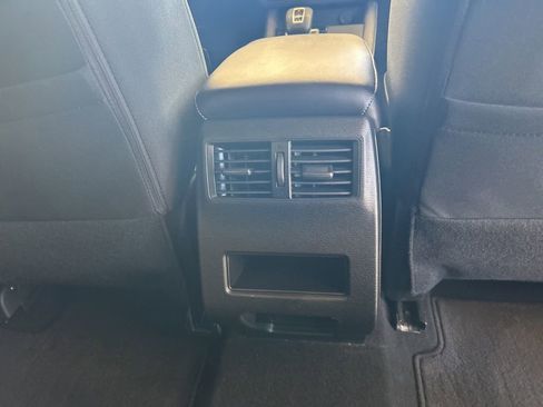 Used 2023 Mitsubishi Outlander ES image 27