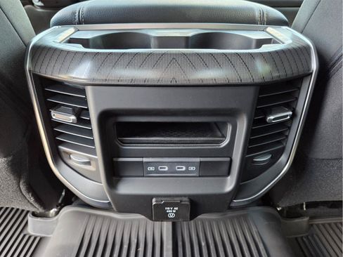 New 2026 RAM 2500 Big Horn AWD/4WD image 16