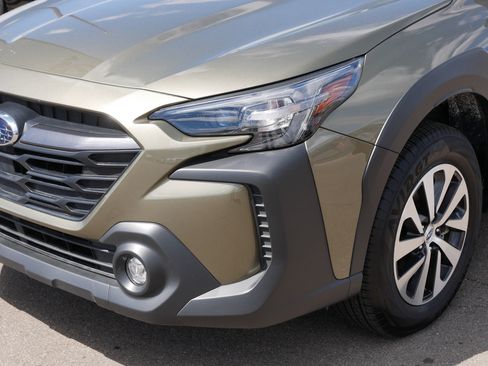 Certified 2025 Subaru Outback Premium AWD/4WD image 16