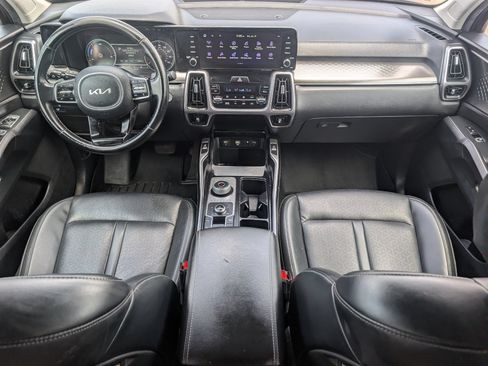 Used 2023 Kia Sorento EX AWD/4WD image 14