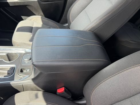 Used 2020 Chevrolet Traverse LT FWD image 14