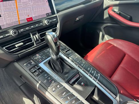 Used 2021 Porsche Macan GTS image 24