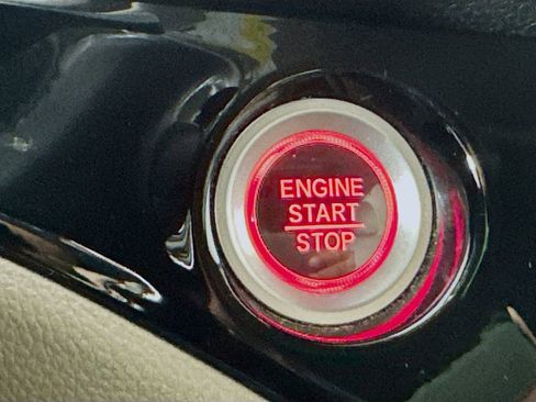 Used 2020 Honda Pilot Touring image 17