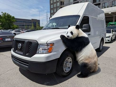 Used 2019 Nissan NV 2500 SV image 1