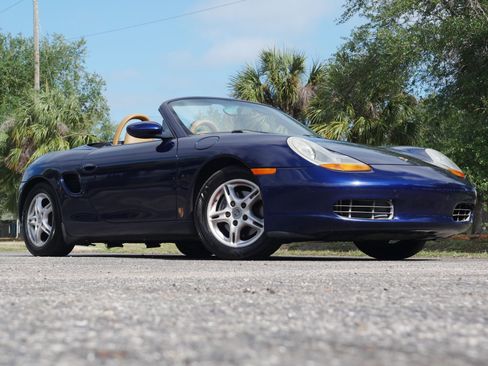 Used 2002 Porsche Boxster RWD image 3