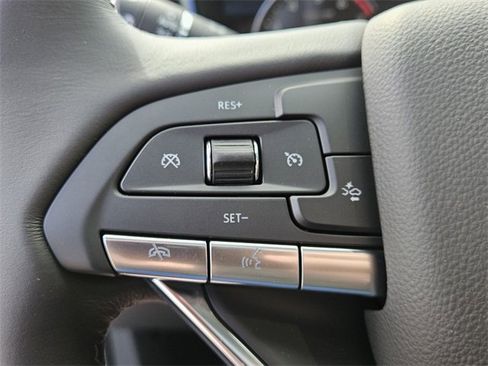 New 2025 Cadillac XT6 Luxury image 30