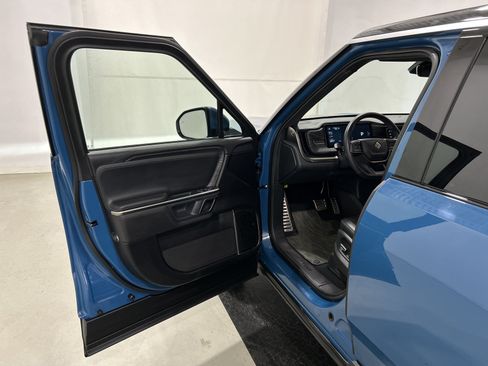 Used 2023 Rivian R1S Adventure AWD/4WD image 16