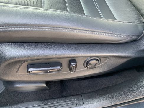 Used 2024 Honda CR-V EX-L image 12