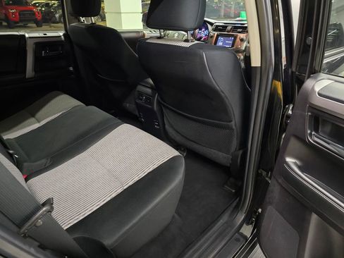 Used 2014 Toyota 4Runner SR5 image 30