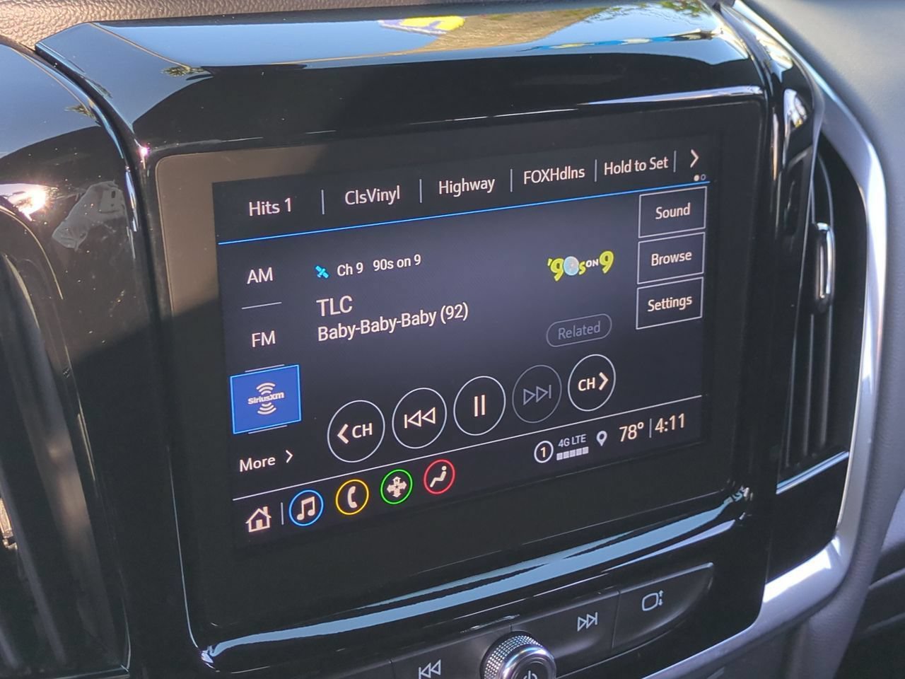 Used 2023 Chevrolet Traverse LT FWD image 13