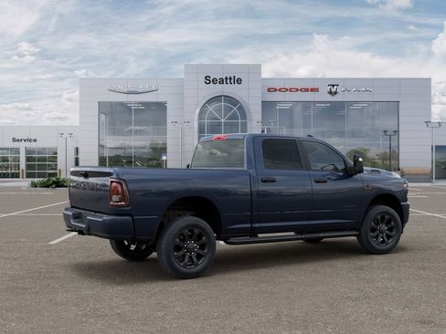New 2026 RAM 2500 Big Horn AWD/4WD image 5