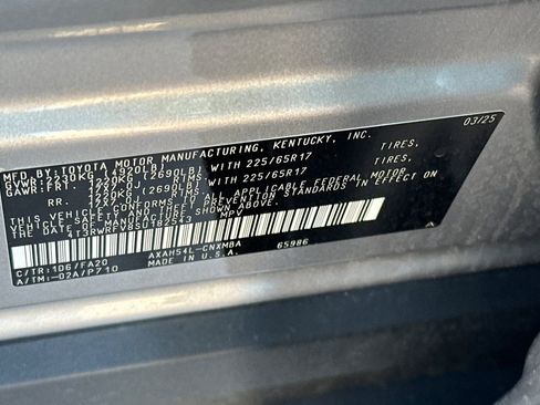 Used 2025 Toyota RAV4 XLE AWD/4WD image 36