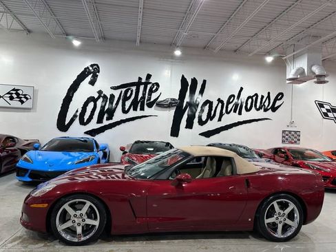 Used 2006 Chevrolet Corvette Convertible w/ Preferred Equipment Group RWD image 2