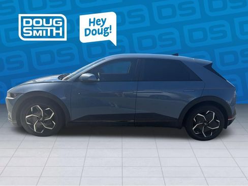 Used 2023 Hyundai Ioniq 5 SEL image 2