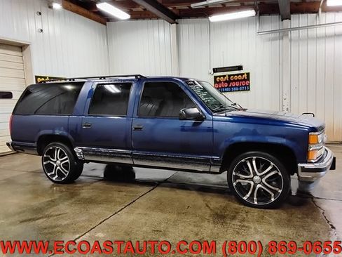 Used 1999 Chevrolet Suburban 2WD w/ Preferred Equipment Group 3 image 5