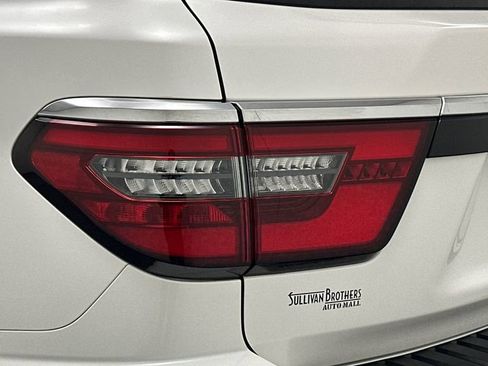 Certified 2024 Nissan Armada Platinum w/ Captain's Chairs Package image 23