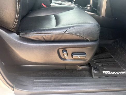 Used 2017 Toyota 4Runner Limited AWD/4WD image 12