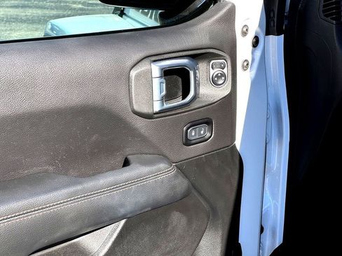 Used 2021 Jeep Wrangler Unlimited Rubicon image 12