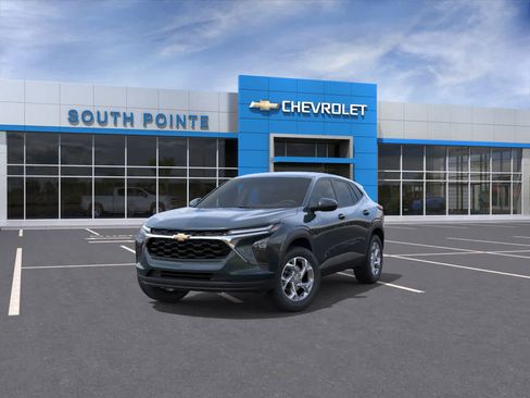 New 2026 Chevrolet Trax LS image 8
