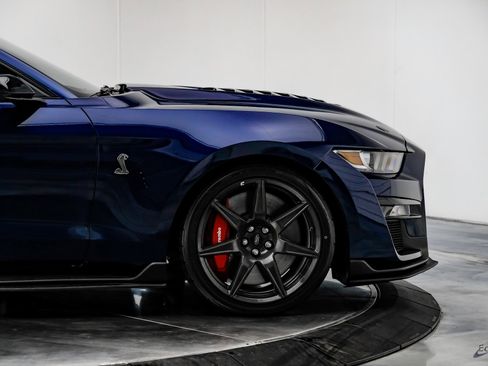 Used 2020 Ford Mustang Shelby GT500 w/ Carbon Fiber Track Pack image 18