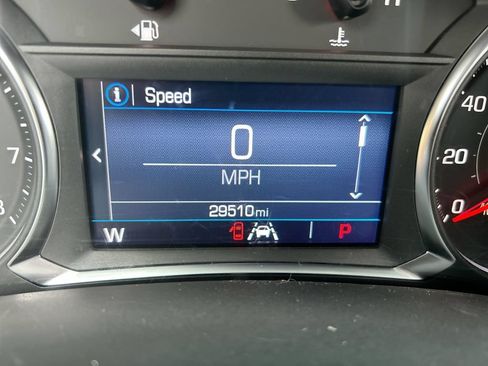 Used 2024 GMC Terrain SLE AWD/4WD image 16