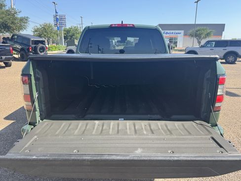 Used 2022 Nissan Frontier SV w/ Technology Package RWD image 27