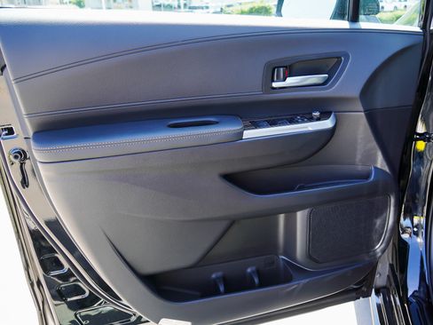 New 2026 Toyota Sienna XLE Woodland Edition AWD/4WD image 21