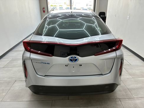 Used 2018 Toyota Prius Prime Plus w/ Carpet Mat Package FWD image 7