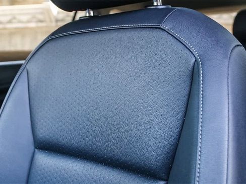 Used 2019 Volkswagen Tiguan SE w/ Panoramic Sunroof Package image 26