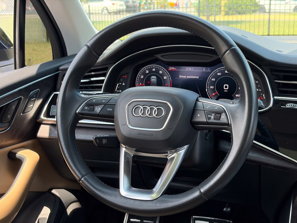 Used 2020 Audi Q7 3.0T Premium w/ Convenience Package AWD/4WD image 23