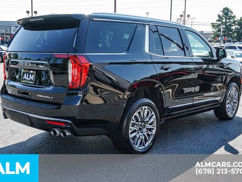 Used 2024 GMC Yukon Denali Ultimate AWD/4WD image 5