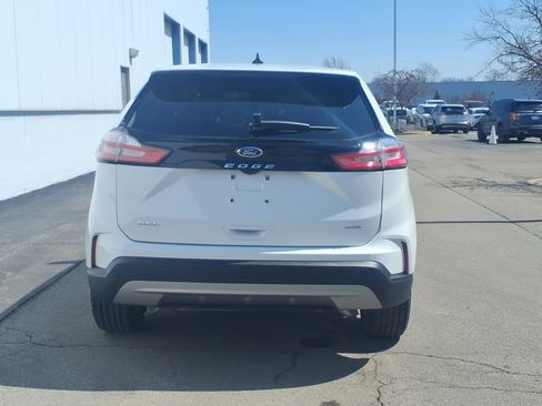 Used 2024 Ford Edge SEL w/ Convenience Package image 5