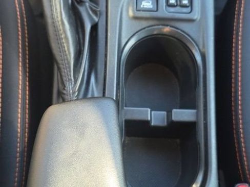 Used 2018 Subaru Crosstrek 2.0i Premium AWD/4WD image 14