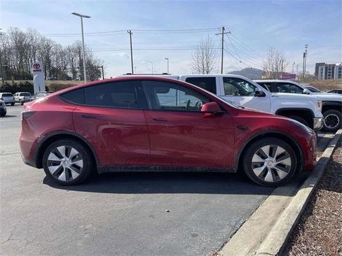 Used 2023 Tesla Model Y Long Range image 8
